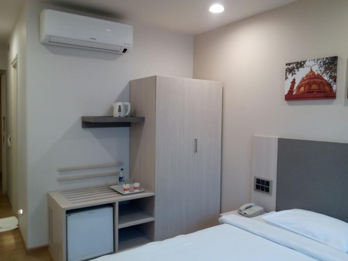 Trivandrum Hotel Kazhakuttam